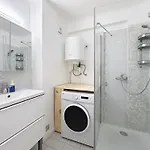 Cozy In Apartment *